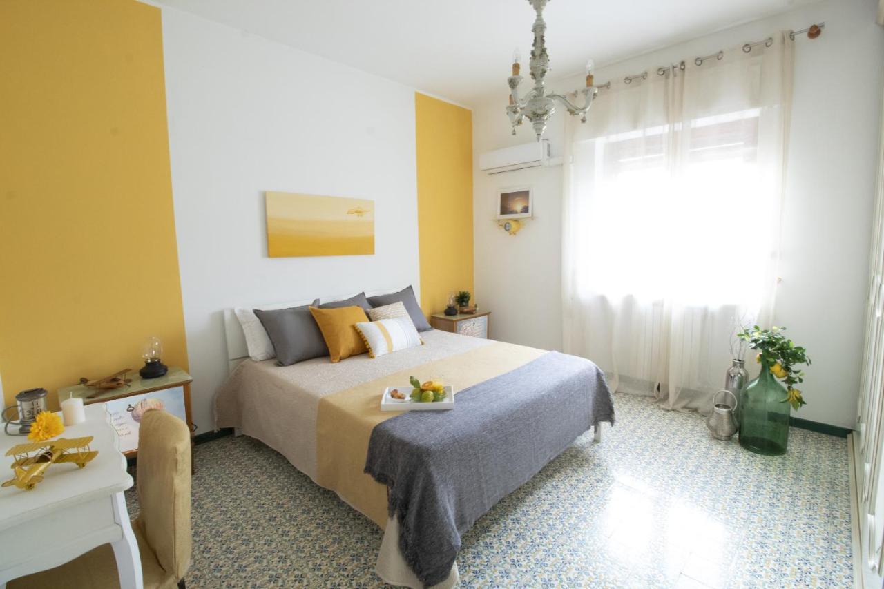 Апартаменты Casa Derosa In Sorrento Centro Экстерьер фото